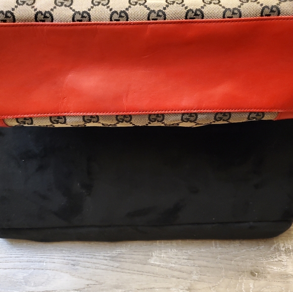 ***Sold Via Vestiarie Collective Platform **** Authentic Gucci - Picture 14 of 14
